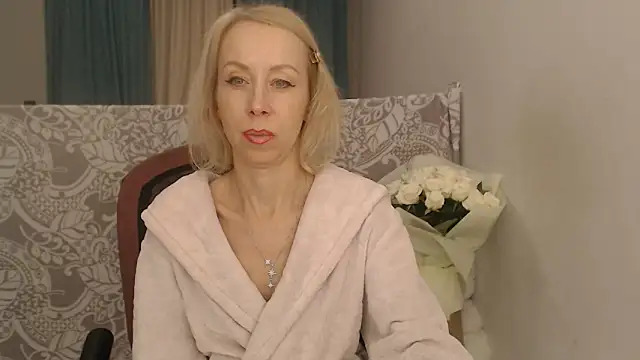 LuxuryNika online show from 11-29-25, 05:13