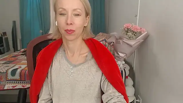 LuxuryNika online show from 10-06-25, 01:34