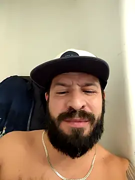 Snapshot of juanci_to chatting on 10-18-25, 11:29 juanci to online show from 10-18-25, 11:29