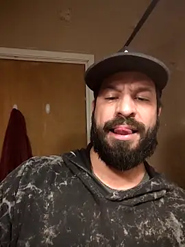 Snapshot of juanci_to chatting on 10-29-25, 08:02 juanci to online show from 10-29-25, 08:02