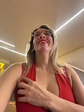 Snapshot of Gatitacarlita chatting on 12-02-25, 10:50 Gatitacarlita online show from 12-02-25, 10:50