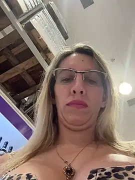 Gatitacarlita online show from 01-06-25, 11:30