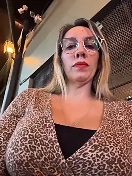 Gatitacarlita online show from 05-16-26, 10:31