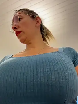 Gatitacarlita online show from 05-07-26, 06:55