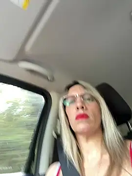 Gatitacarlita online show from 01-20-25, 06:21