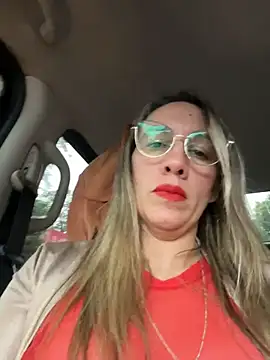 Gatitacarlita online show from 05-31-26, 05:51