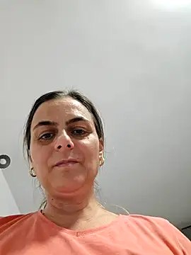 IsabelleCraft online show from 03-17-25, 04:22