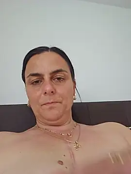 Snapshot of IsabelleCraft chatting on 06-14-26, 10:38 IsabelleCraft online show from 06-14-26, 10:38
