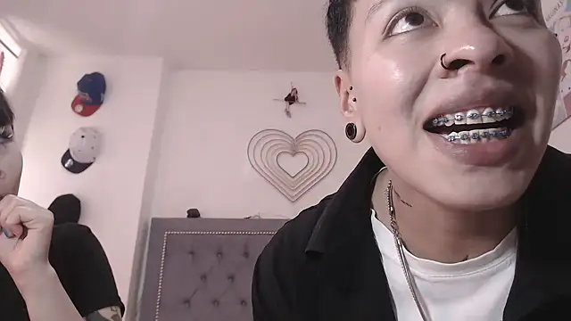 dulce maria x online show from 02-05-26, 07:10