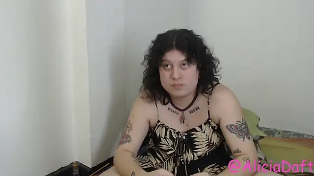 Smoke trip Alicia online show from 05-22-26, 04:54