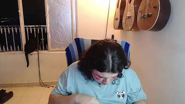 Smoke trip Alicia online show from 10-15-25, 04:44