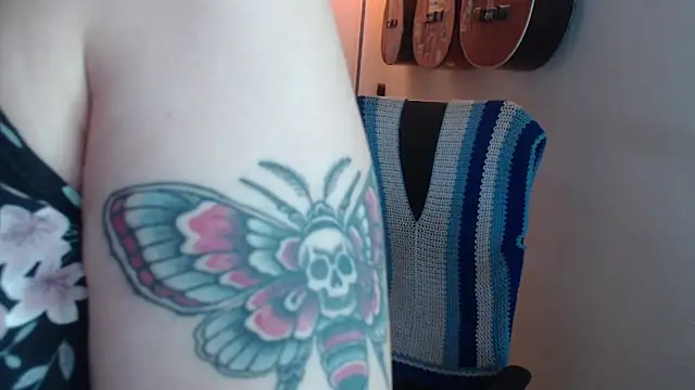 Smoke trip Alicia online show from 10-29-25, 01:59