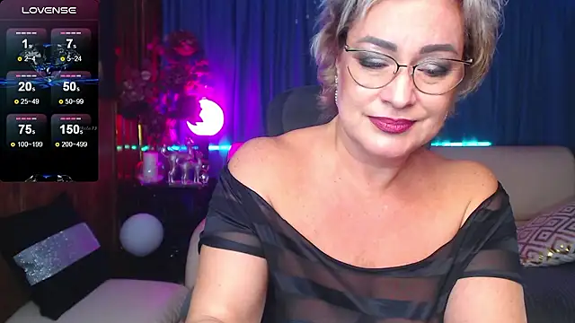 Snapshot of Ellen_Ripley chatting on 12-06-24, 01:06 Ellen Ripley online show from 12-06-24, 01:06