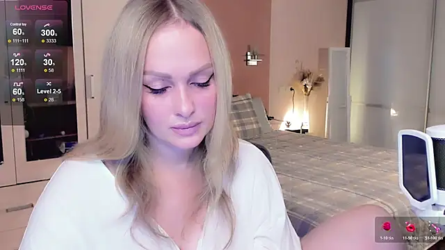 Libby Nora online show from 11-08-25, 10:19