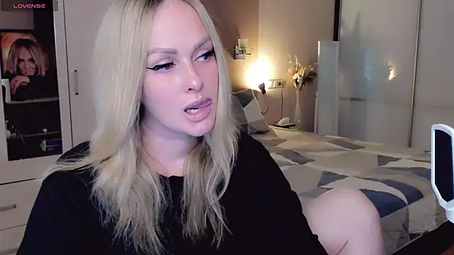 Libby Nora online show from 10-22-25, 10:58