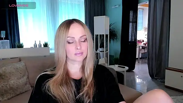 Libby Nora online show from 03-04-25, 09:07