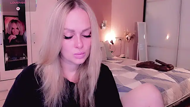 Libby Nora online show from 10-06-25, 09:21