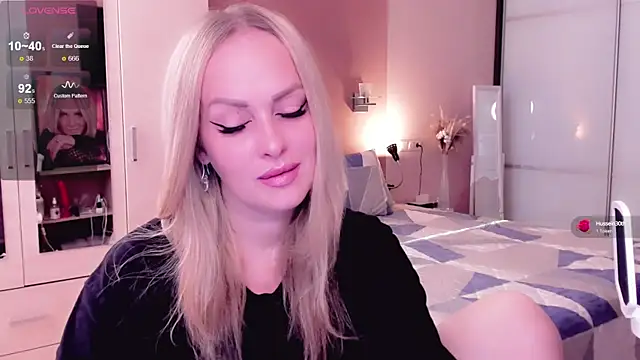 Libby Nora online show from 10-08-25, 10:50