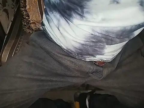 Snapshot of robertocastillo-2017 chatting on 12-21-25, 11:38 robertocastillo-2017 online show from 12-21-25, 11:38