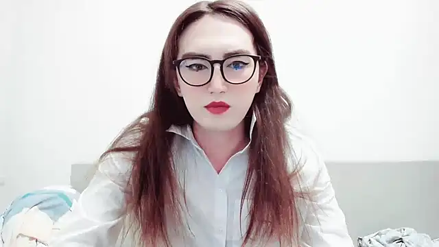 Snapshot of MinniMaksy chatting on 12-29-24, 03:33 MinniMaksy online show from 12-29-24, 03:33