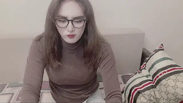 Snapshot of MinniMaksy chatting on 07-06-26, 10:23 MinniMaksy online show from 07-06-26, 10:23