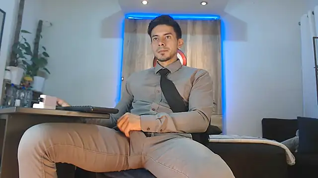 Andrew 4  online show from 03-11-26, 06:18