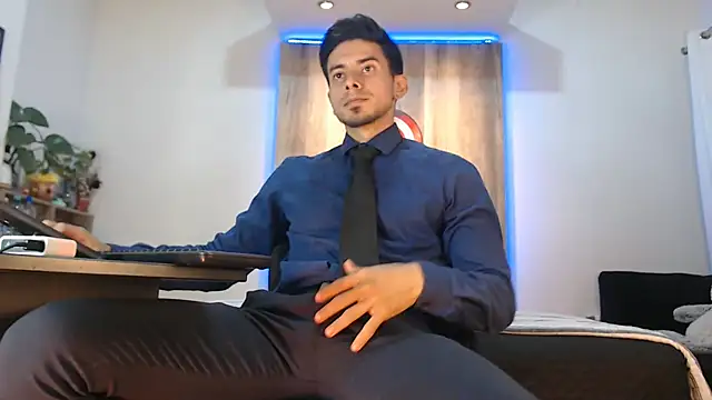 Snapshot of Andrew_4_ chatting on 01-11-26, 07:15 Andrew 4 online show from 01-11-26, 07:15