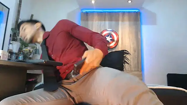 Andrew 4  online show from 04-10-26, 01:23