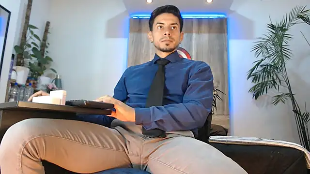 Andrew 4  online show from 05-14-26, 01:46