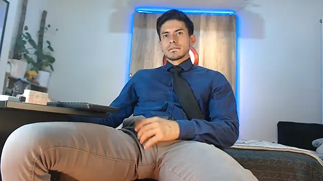 Snapshot of Andrew_4_ chatting on 02-14-26, 03:07 Andrew 4 online show from 02-14-26, 03:07