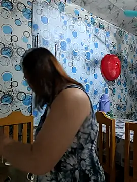 XXLorie 02 online show from 04-13-26, 11:47