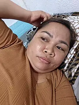 XXLorie 02 online show from 04-16-26, 12:28