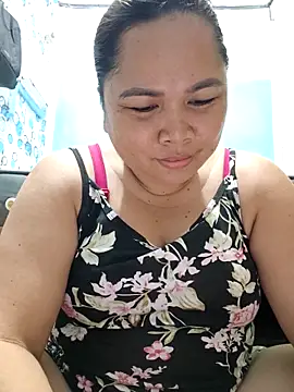 XXLorie 02 online show from 05-25-26, 02:44