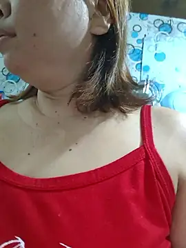 XXLorie 02 online show from 01-12-26, 10:47