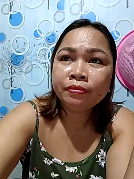 XXLorie 02 online show from 02-12-26, 05:56