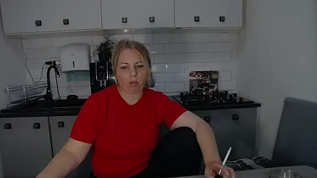 erikaerika online show from 09-29-25, 10:00