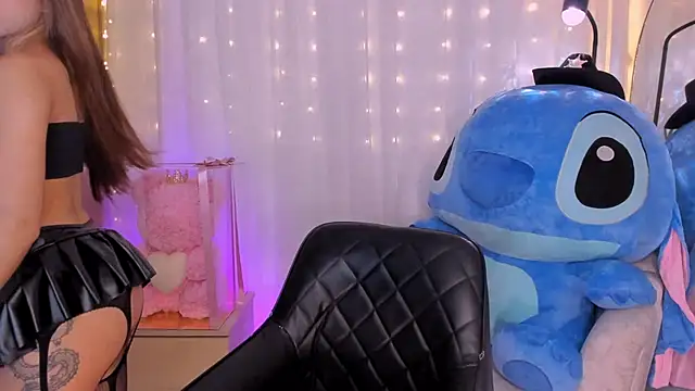 AmyDavis  online show from 10-08-25, 11:38