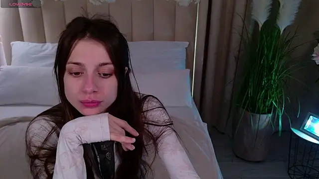 Eille Elfie online show from 10-07-25, 04:35