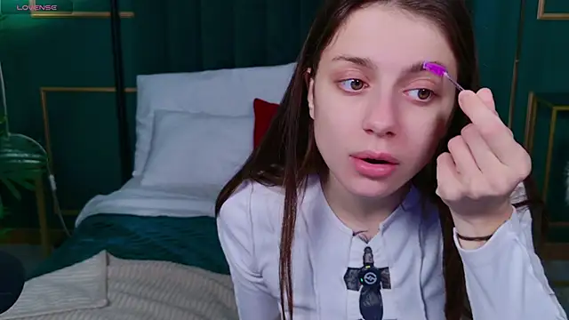 Eille Elfie online show from 10-10-25, 04:46