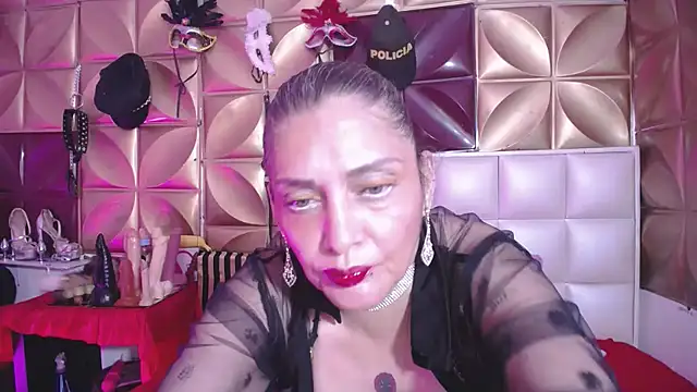 VIKY HOTT online show from 10-13-25, 10:21