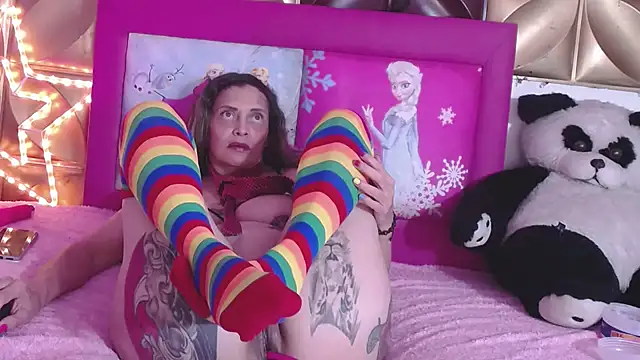 VIKY HOTT online show from 01-13-26, 12:04