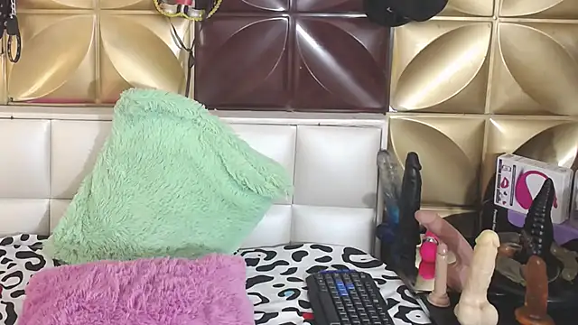 VIKY HOTT online show from 02-01-25, 10:55