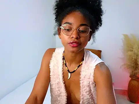 kriss reyes online show from 04-19-26, 02:45