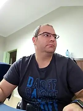 Snapshot of Andrew1900529 chatting on 12-10-24, 01:55 Andrew1900529 online show from 12-10-24, 01:55