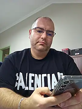 Andrew1900529 online show from 11-27-25, 08:37