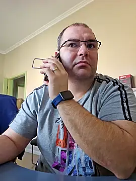 Snapshot of Andrew1900529 chatting on 02-07-25, 10:50 Andrew1900529 online show from 02-07-25, 10:50