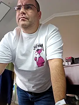 Andrew1900529 online show from 12-03-25, 09:31