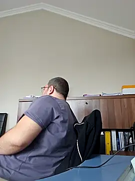 Snapshot of Andrew1900529 chatting on 03-10-25, 12:49 Andrew1900529 online show from 03-10-25, 12:49