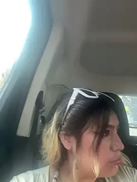 Snapshot of BA_BYY chatting on 03-04-25, 06:39 BA BYY online show from 03-04-25, 06:39