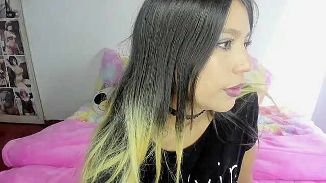 Snapshot of BA_BYY chatting on 10-28-25, 01:39 BA BYY online show from 10-28-25, 01:39